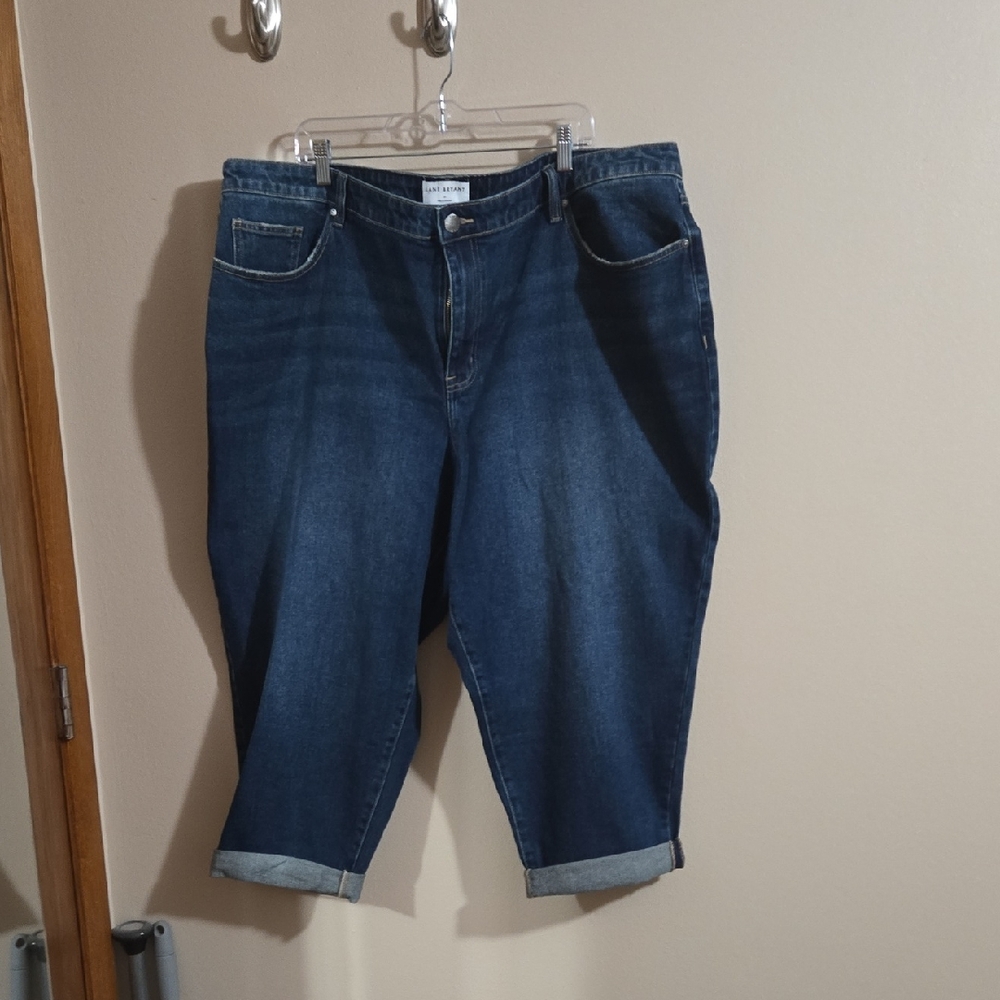 Like New Lane Bryant Dark Blue Capri/Ankle Jeans